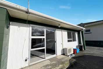 1/317 Western Hills Drive, Avenues