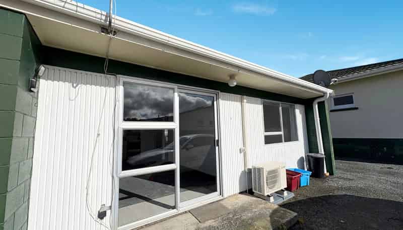 1/317 Western Hills Drive, Avenues