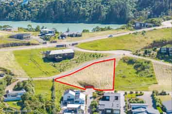 17 Te Wharau Lane, Charteris Bay