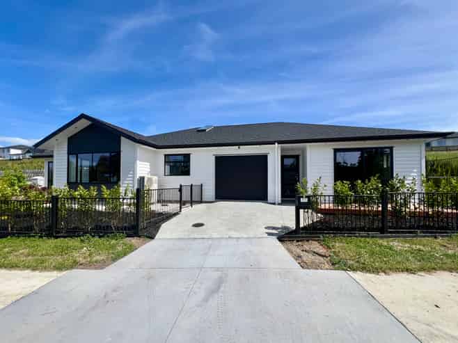 77 Skulander Crescent, Millwater