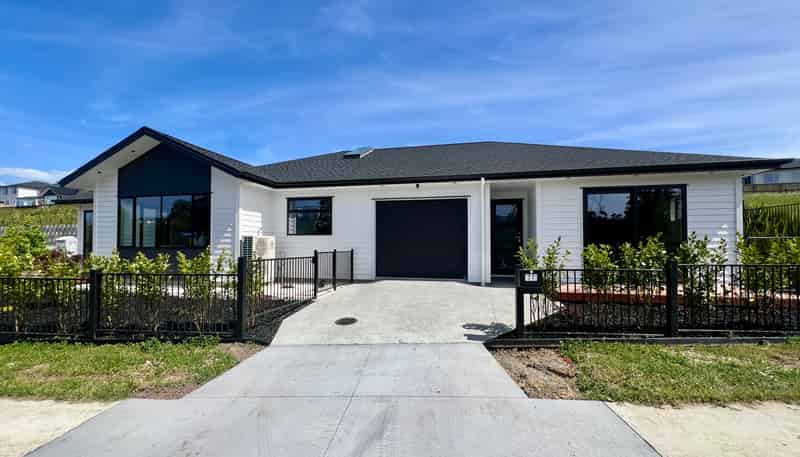 77 Skulander Crescent, Millwater