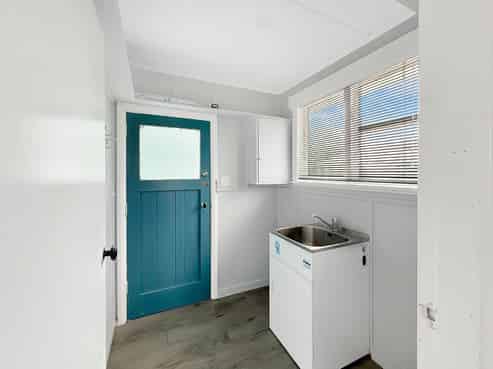 11 McBain Grove, Avalon