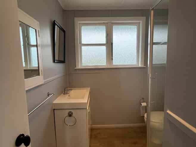 11 McBain Grove, Avalon