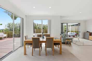 18b Leafield Crescent, Henderson