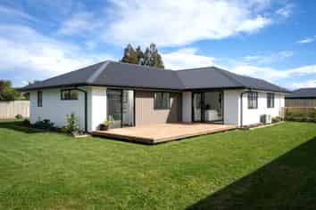 17 Merino Crescent, Amberley