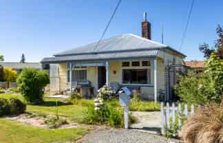 2 Argyll Street, Fairlie