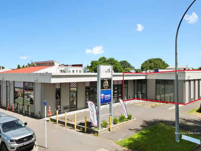 Stand out on Te Aroha Street