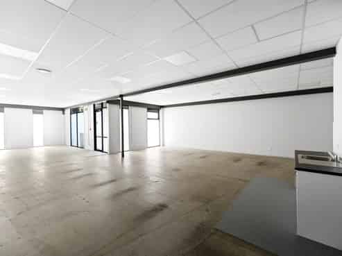 Stand out on Te Aroha Street