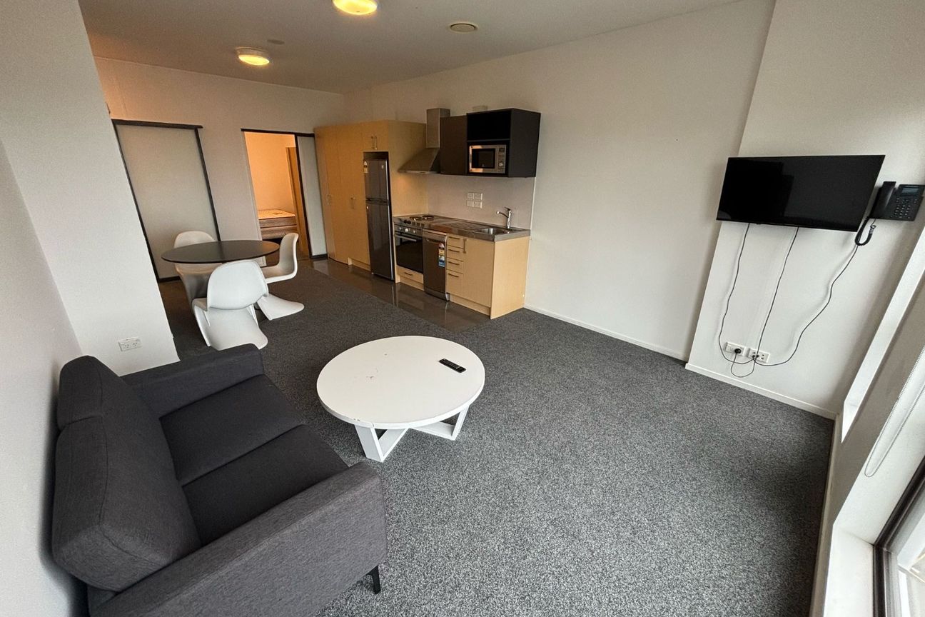 Furnished 2 Bedroom Apartment with Secure Carpark - Ansicht 2