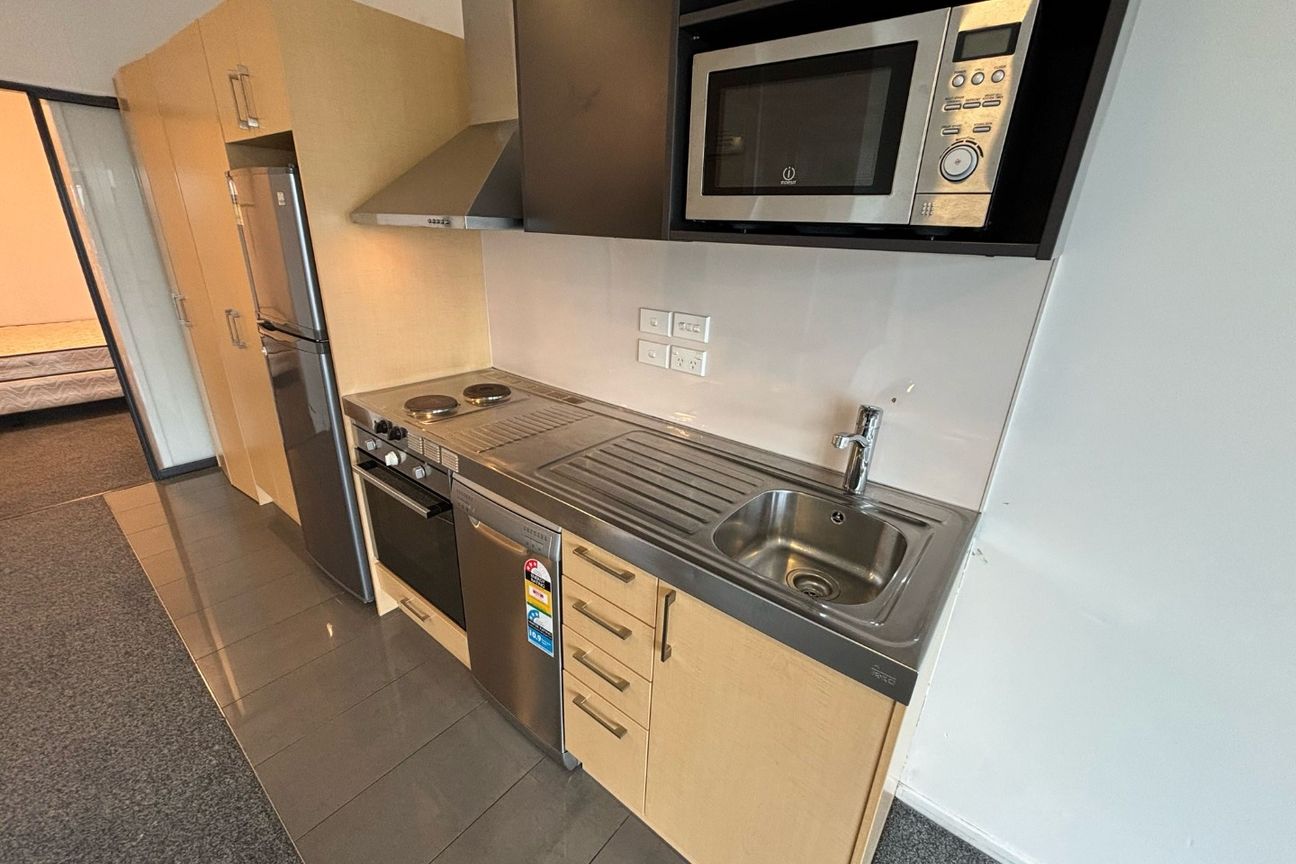 Furnished 2 Bedroom Apartment with Secure Carpark - Ansicht 4
