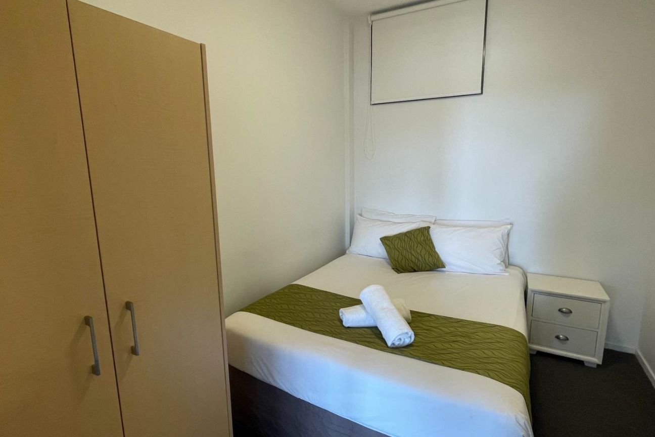 Furnished 2 Bedroom Apartment with Secure Carpark - Ansicht 6