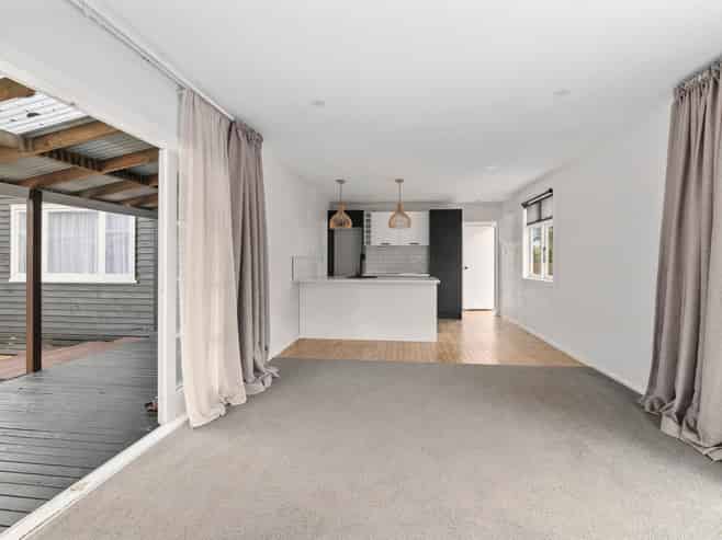 1C Upland Road, Western Heights