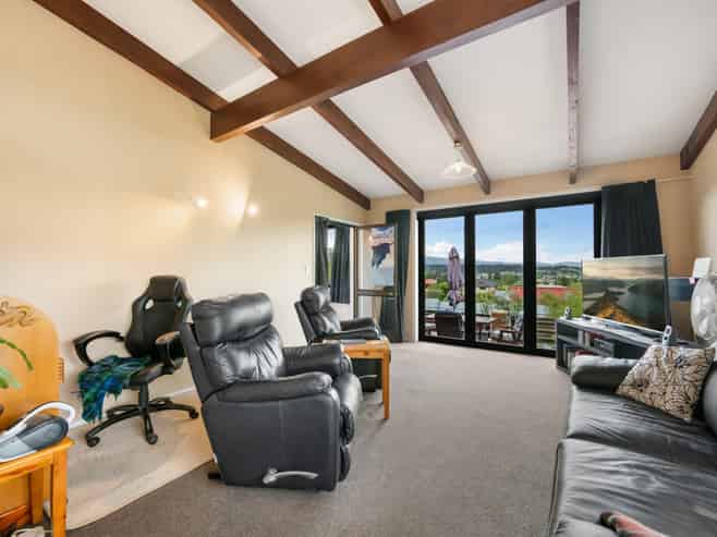 27 O'neill Crescent, Alexandra