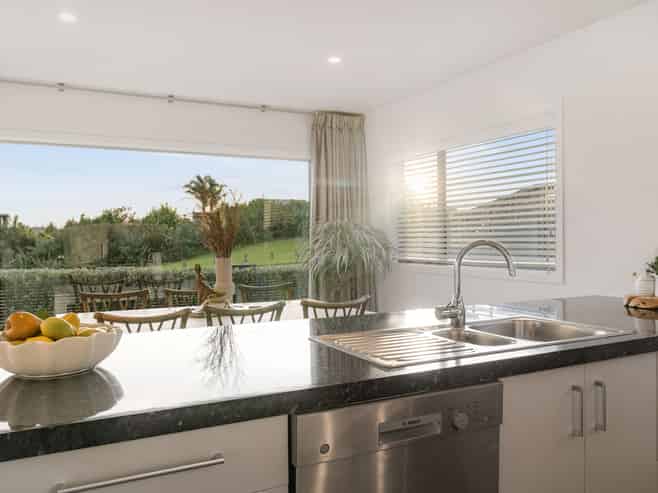 1 Fender Close, Pyes Pa