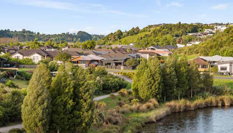 1 Fender Close, Pyes Pa