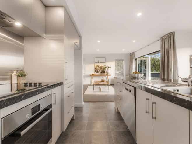 1 Fender Close, Pyes Pa