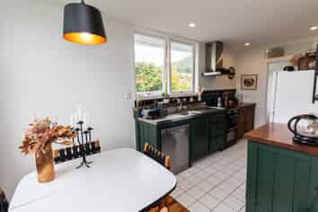 9 Berrymead Way, Karori