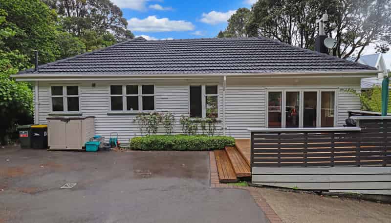 A/64 Simla Crescent, Khandallah