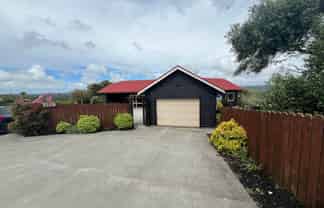 111 Constable Road, Muriwai