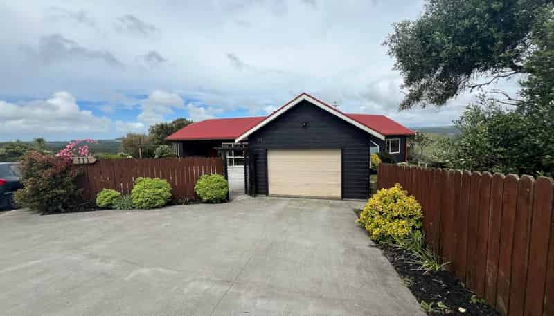 111 Constable Road, Muriwai