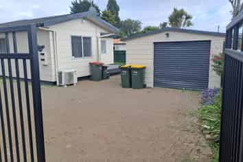 49A Beach Road, Pahurehure