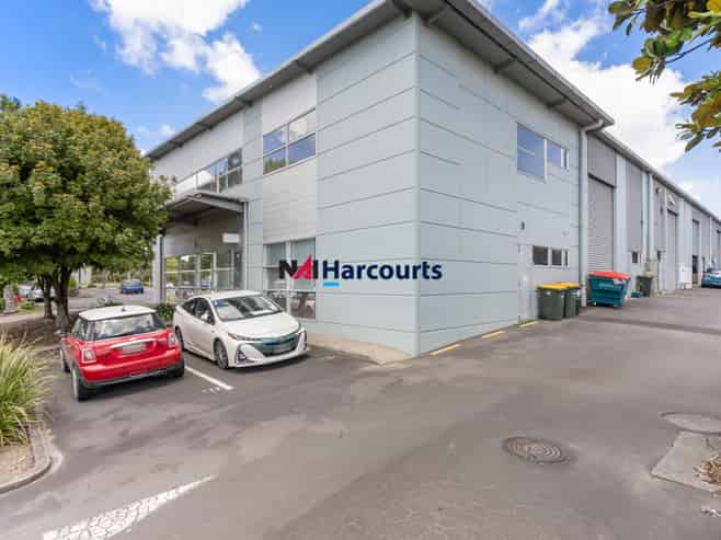 Excellent Office/Showroom