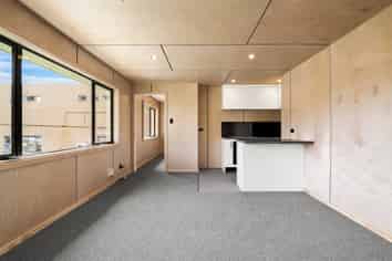 E/4 Longwood Avenue, Mornington