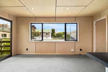 E/4 Longwood Avenue, Mornington