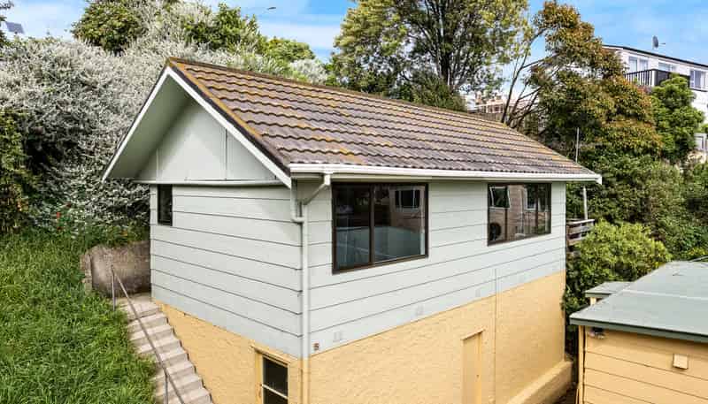 E/4 Longwood Avenue, Mornington