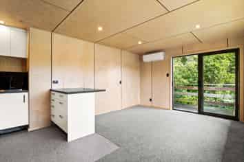 E/4 Longwood Avenue, Mornington