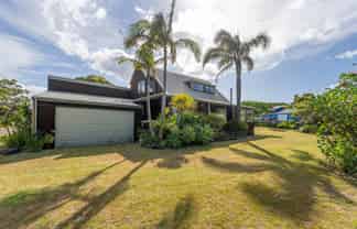 14 Kennedy Park Drive, Pauanui