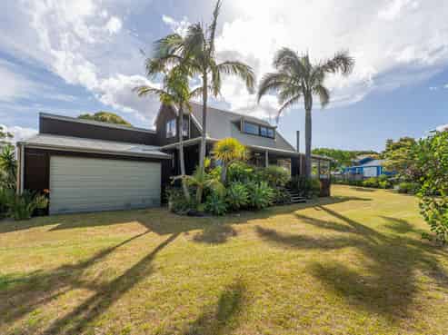 14 Kennedy Park Drive, Pauanui