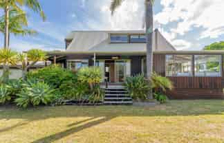 14 Kennedy Park Drive, Pauanui