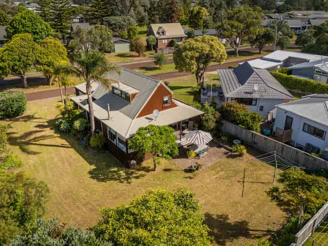 14 Kennedy Park Drive, Pauanui
