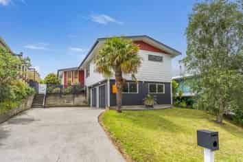 98 Riwai Street, Paraparaumu