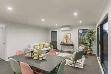 8 Koru Loop, Paraparaumu