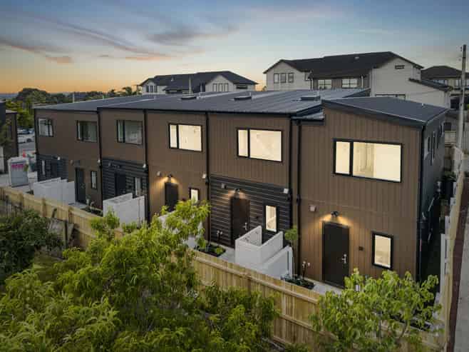 6/302 Blockhouse Bay Road, Avondale