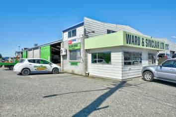 Large commercial building - Gore