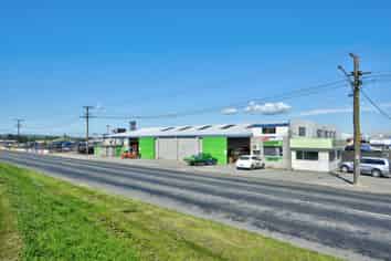 Large commercial building - Gore