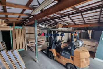 Mt Wellington Warehouse with Yard