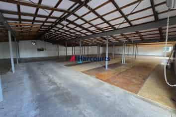 Mt Wellington Warehouse with Yard