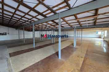 Mt Wellington Warehouse with Yard