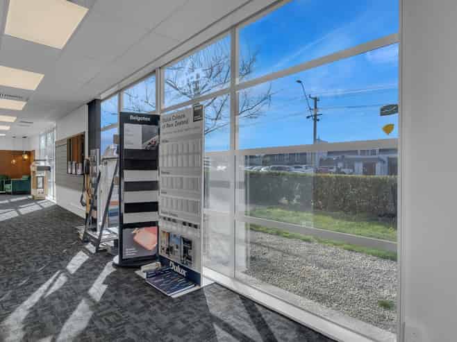 Modern Burnside office with road frontage – 107sqm