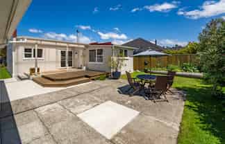 16 Collins Road, Richmond