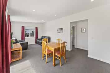 16 Collins Road, Richmond