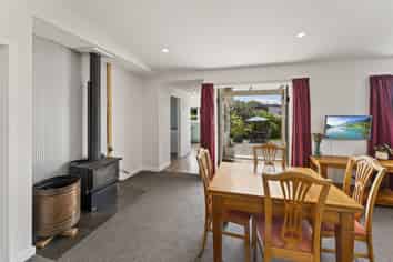 16 Collins Road, Richmond