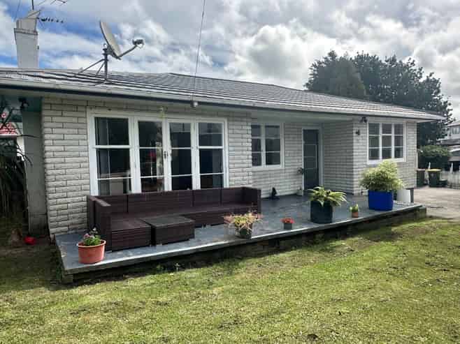 29 Buller Crescent, Manurewa