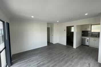 3/35A Somerset Road, Mount Roskill