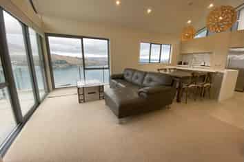 50 Middleton Road, Queenstown Hill