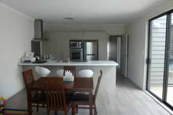 52 Scoria Close, Pyes Pa